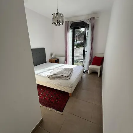 Luxury With Sea View, Parking Apartment *