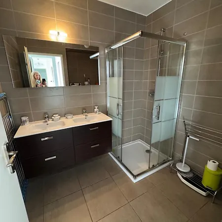Luxury With Sea View, Parking Apartment