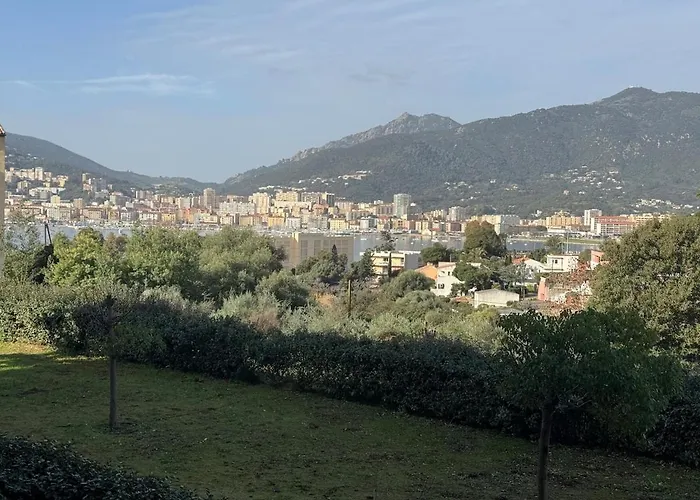 Luxury With Sea View, Parking אז'אקסיו