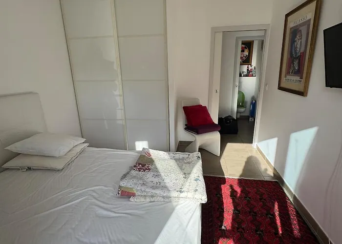 דירה Luxury With Sea View, Parking